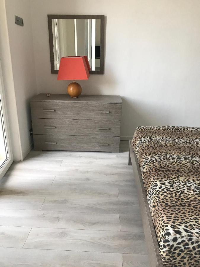 Appartement Terrasse Dans Palace Centre Ville マントン エクステリア 写真